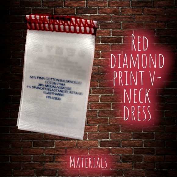 Red Diamond Print V-Neck Dress - Picture 6 of 10